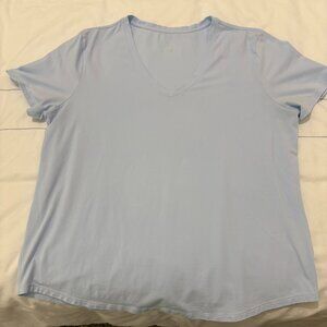 lululemon v-neck t-shirt - light blue - size XL